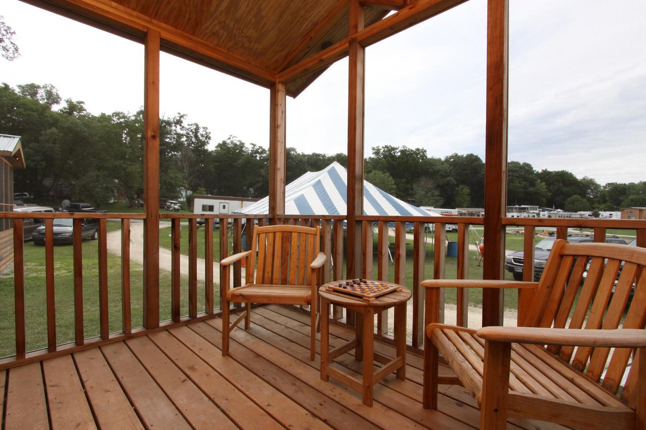 Blackhawk Rv Campground Cabin 1 Milton Exterior photo