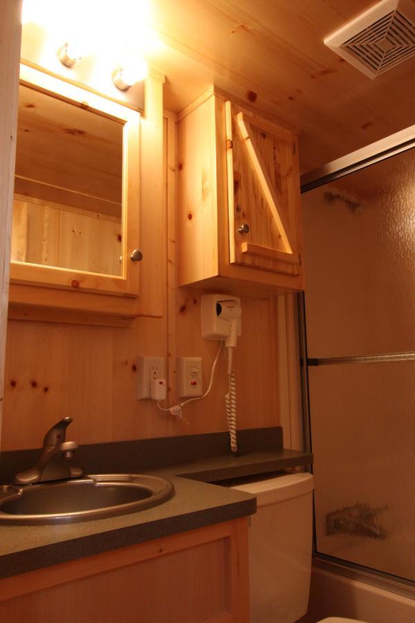 Blackhawk Rv Campground Cabin 1 Milton Exterior photo